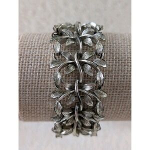 Vintage Lisner Silver Tone Leaf Link Bracelet Mid Century Floral